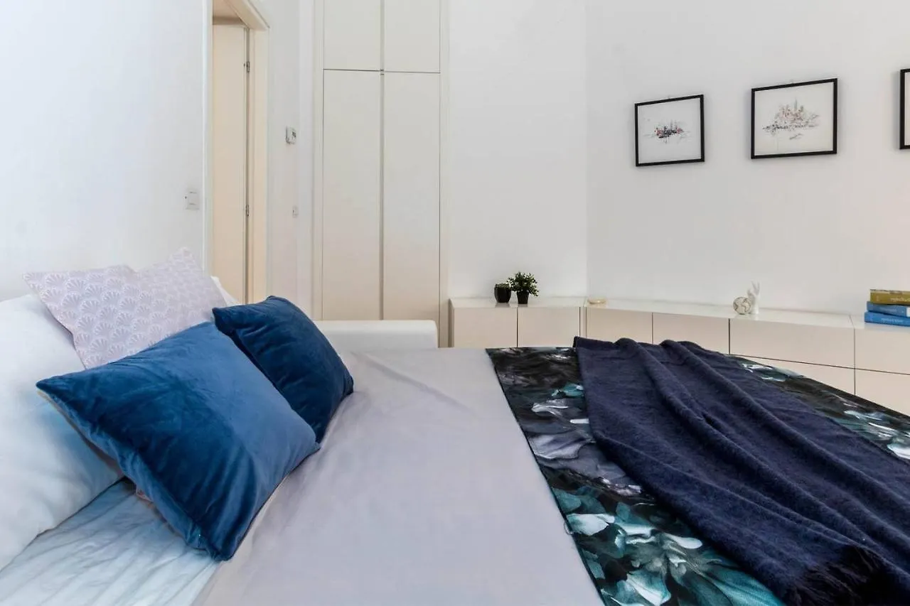 Altido Darsena Apartment Milan